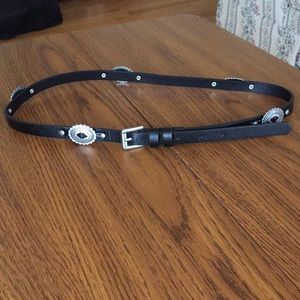 Skinny faux leather belt. Size S/M.